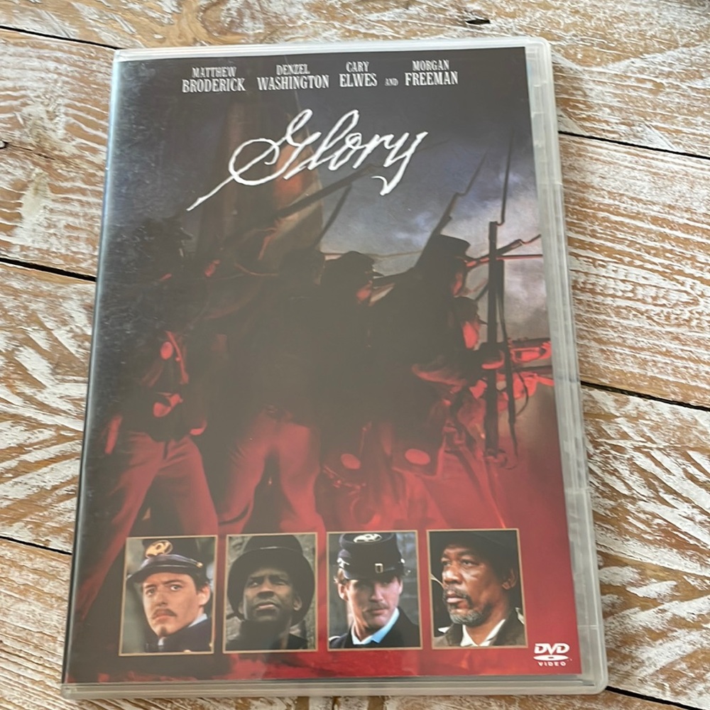 3/$15 u pick dvds📀or 1 for $9~ Glory